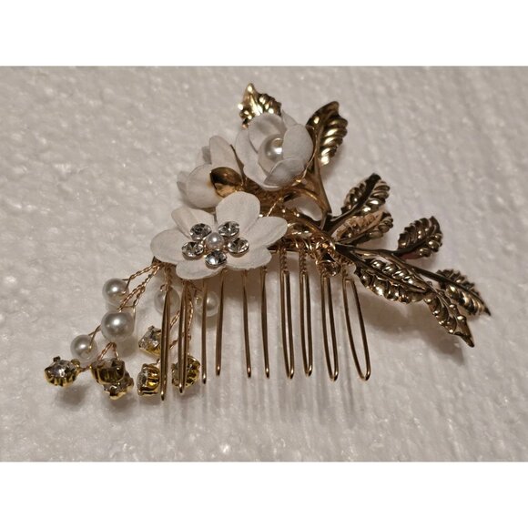 Gold Tone Floral Hair Comb White Flowers Pearls & Rhinestones Bridal Hairpiece - Picture 1 of 3